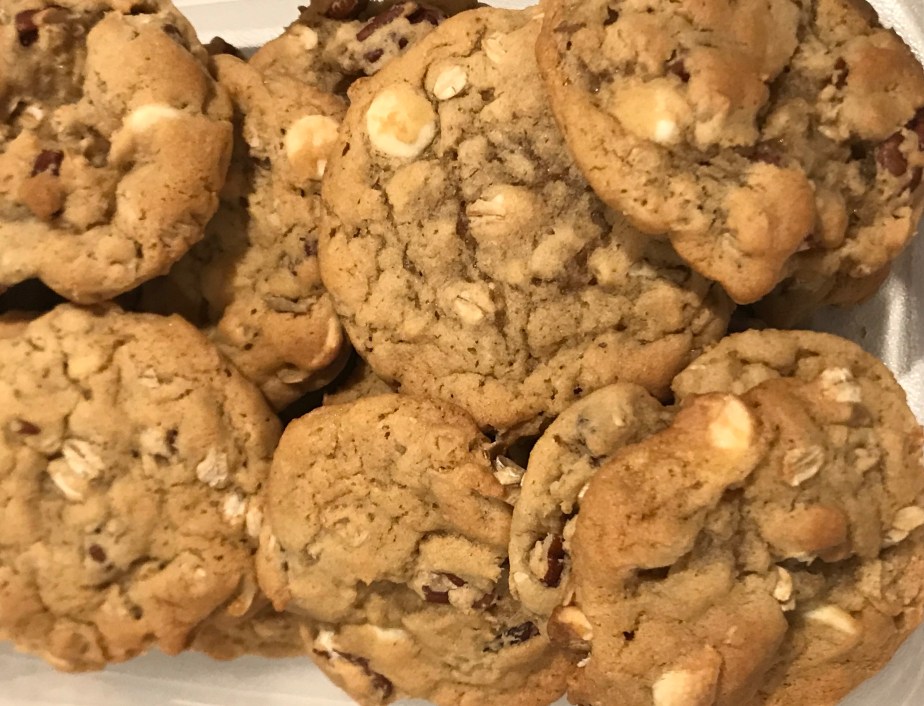 White chocolate pecan&nbsp;cookies